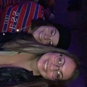 Meet your Posher, Alyson